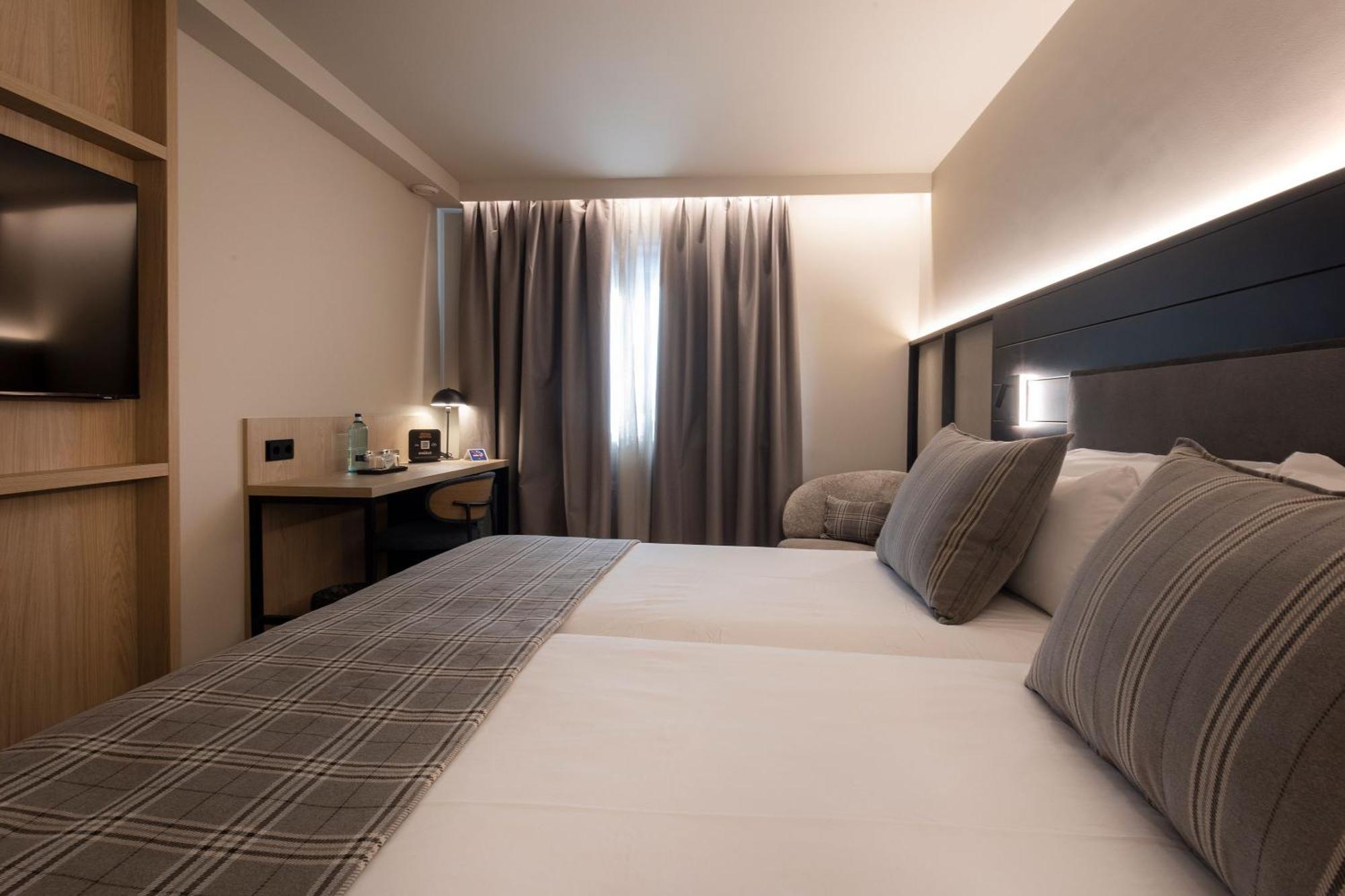 Hotel Magic Pas باس دي لا كاسا المظهر الخارجي الصورة